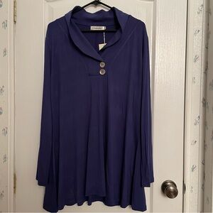 Elegant Women's Blue Blouse with Button Detail